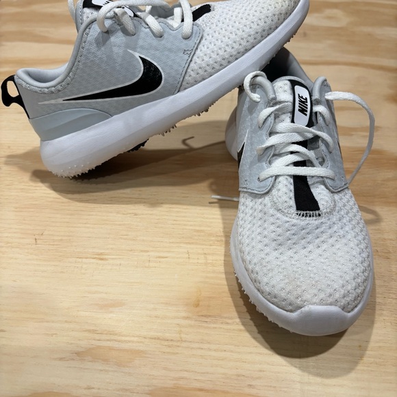 Nike Roshe G Golf Shoes Boys 4Y gently worn - Picture 5 of 6
